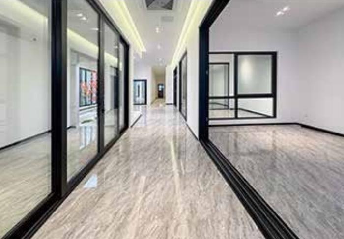 Showroom corridor of glazed partitions
